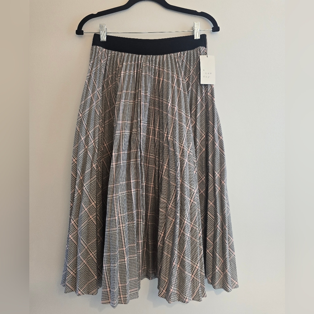 Accordion Pleat Plaid Skirt